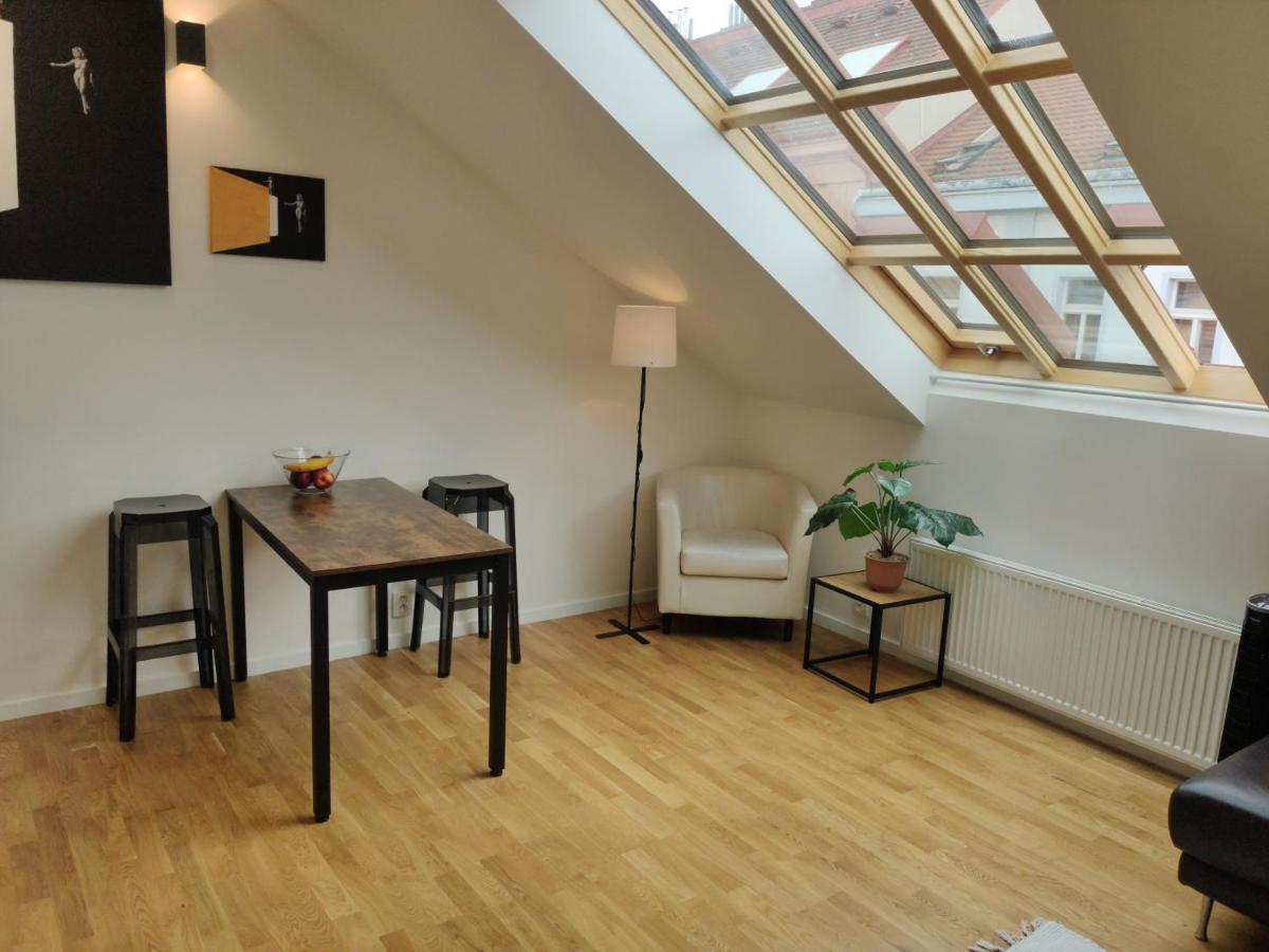 Rooftop Apartment No 22 - Center Art District Letna Prag Exteriör bild